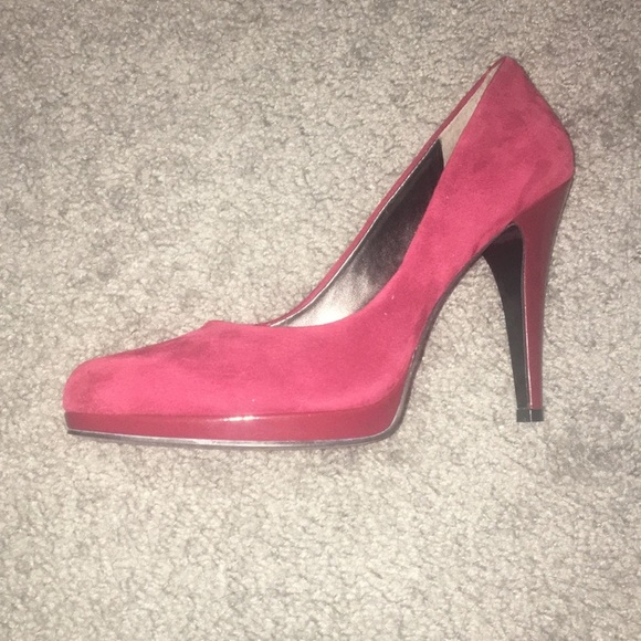 Nine West Rocha Dark Red Suede Platform Pump - Picture 2 of 7